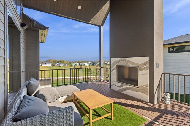 4735 Centennial Boulevard, Urbandale, IA 50323