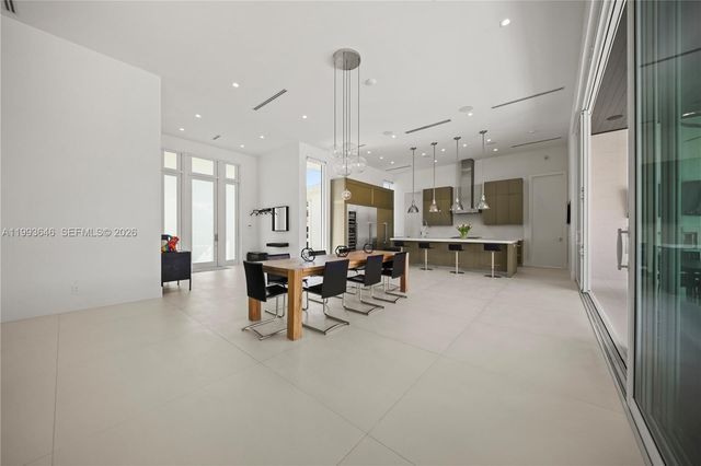 2815 NE 26th Place, Fort Lauderdale, FL 33306