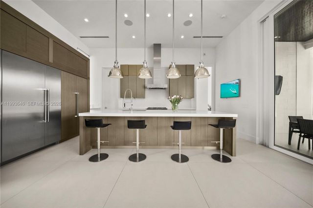 2815 NE 26th Place, Fort Lauderdale, FL 33306
