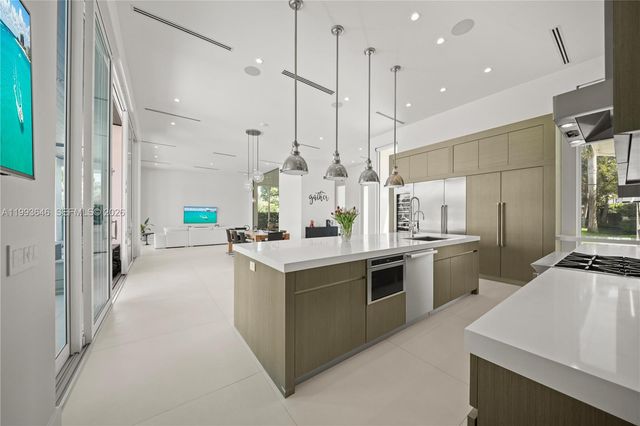 2815 NE 26th Place, Fort Lauderdale, FL 33306