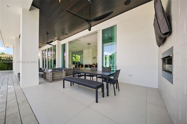 2815 NE 26th Place, Fort Lauderdale, FL 33306
