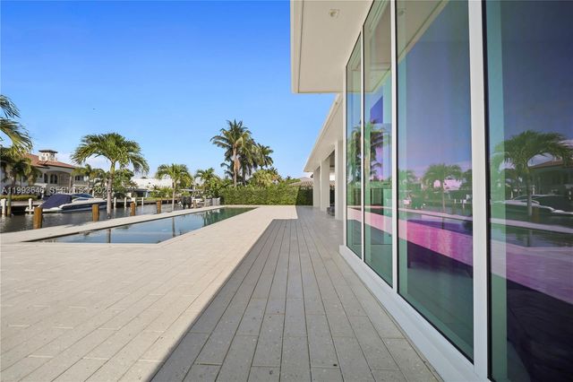 2815 NE 26th Place, Fort Lauderdale, FL 33306