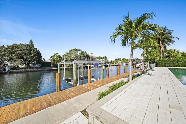 2815 NE 26th Place, Fort Lauderdale, FL 33306