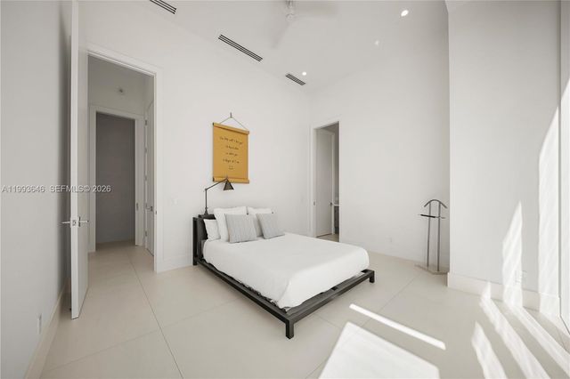 2815 NE 26th Place, Fort Lauderdale, FL 33306