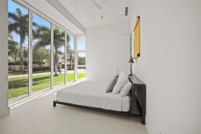 2815 NE 26th Place, Fort Lauderdale, FL 33306