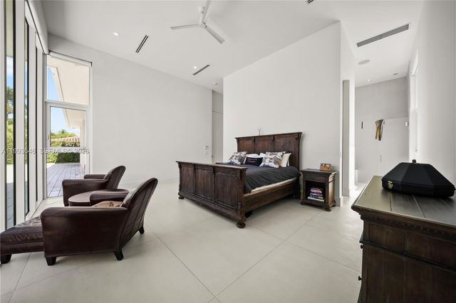 2815 NE 26th Place, Fort Lauderdale, FL 33306