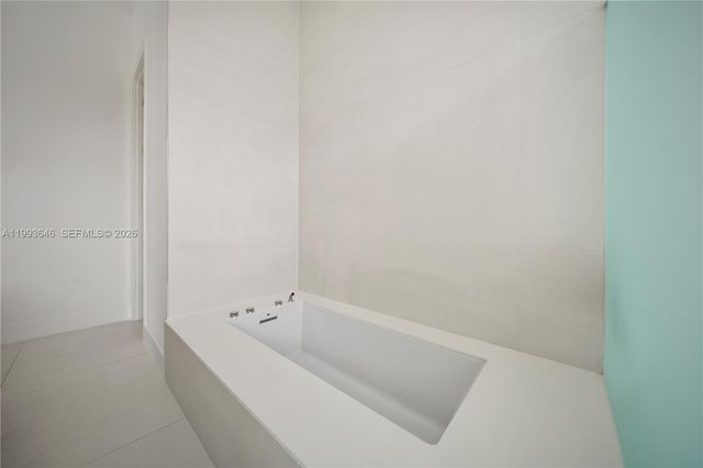 2815 NE 26th Place, Fort Lauderdale, FL 33306