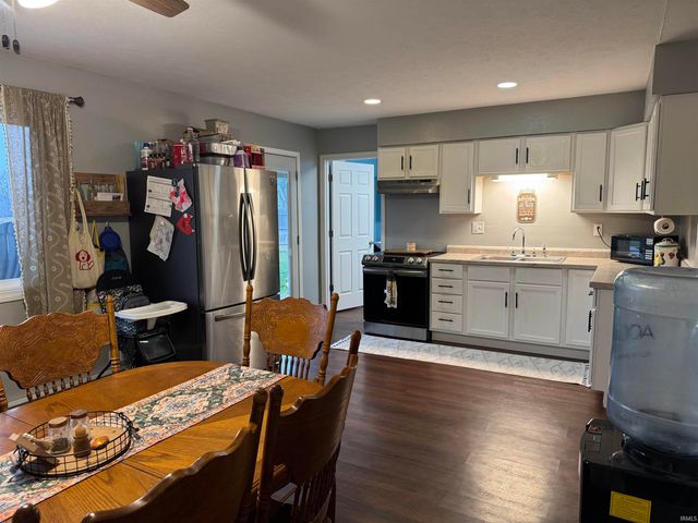 394 Delaware Court, Albany, IN 47320