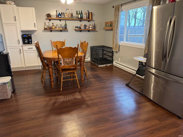 394 Delaware Court, Albany, IN 47320