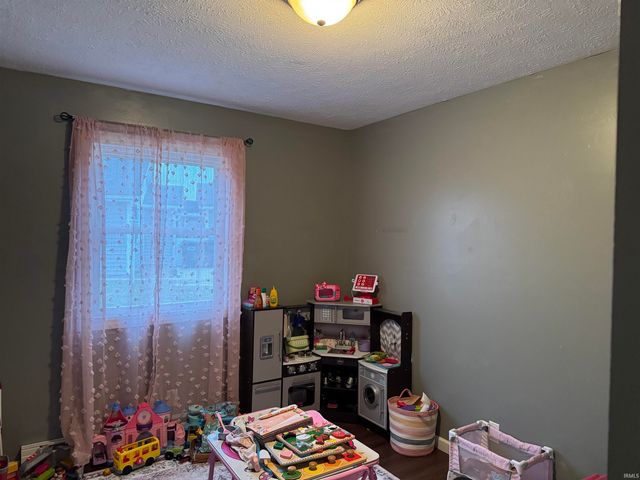 394 Delaware Court, Albany, IN 47320