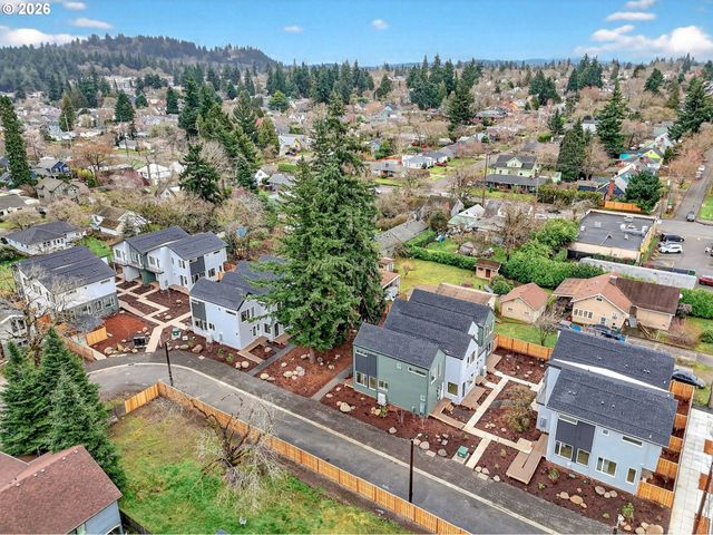 7216 Ne Going St, Portland, OR 97218