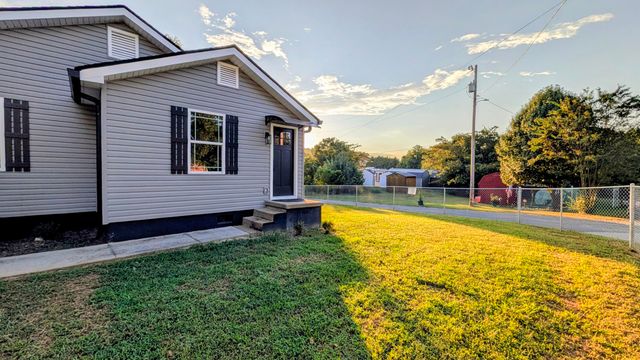 62 Parkett Street, Rossville, GA 30741