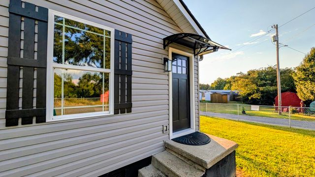 62 Parkett Street, Rossville, GA 30741