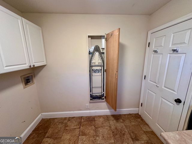 8518 Downs Road, Winston, GA 30187