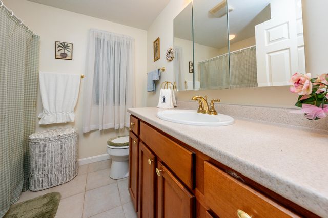 7 Masters Court, Mashpee, MA 02649