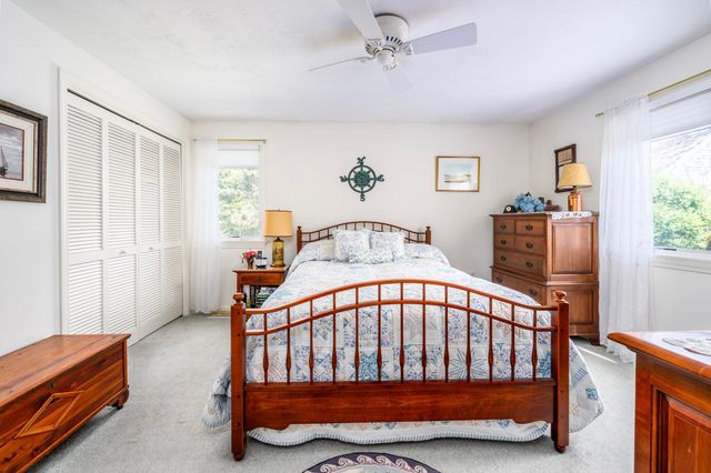 7 Masters Court, Mashpee, MA 02649
