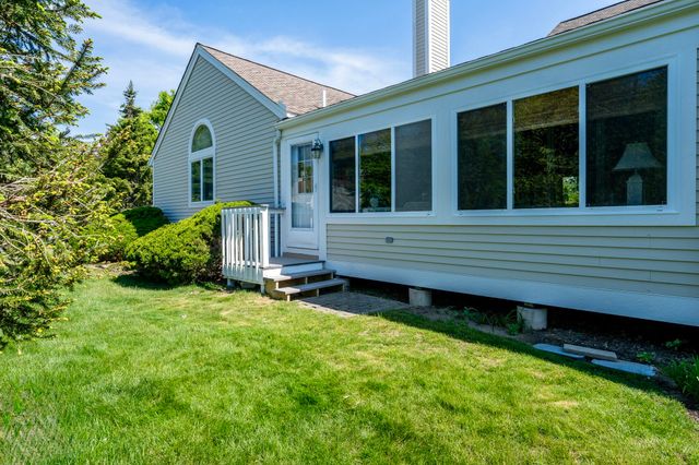 7 Masters Court, Mashpee, MA 02649