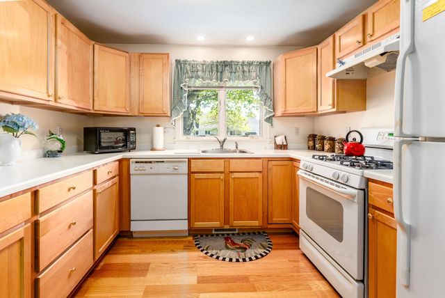 7 Masters Court, Mashpee, MA 02649