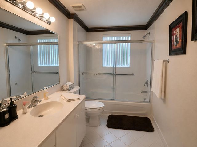 7775 YARDLEY Drive 115, Tamarac, FL 33321