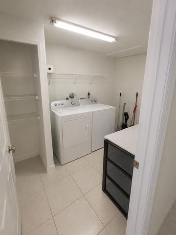 7775 YARDLEY Drive 115, Tamarac, FL 33321