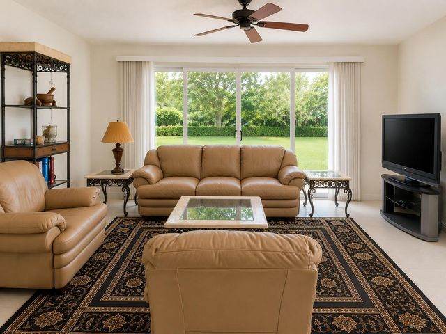 7775 YARDLEY Drive 115, Tamarac, FL 33321