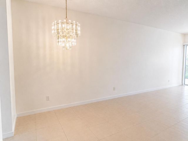 7775 YARDLEY Drive 115, Tamarac, FL 33321
