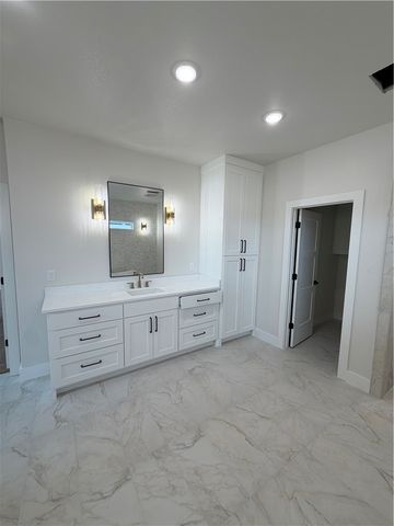 3121 Bloomfield Street, Bentonville, AR 72713