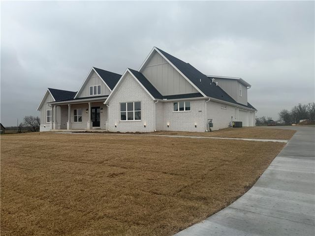 3121 Bloomfield Street, Bentonville, AR 72713