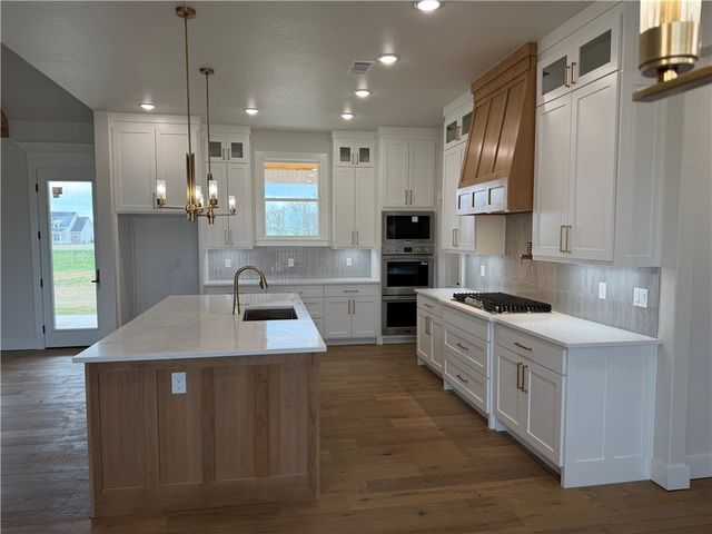 3121 Bloomfield Street, Bentonville, AR 72713