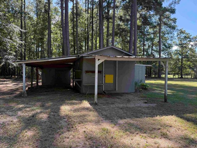 390 Ouachita 210 Road, Camden, AR 71701