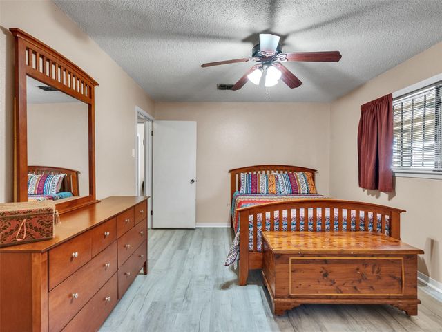 231 San Fernando Drive, Houston, TX 77060