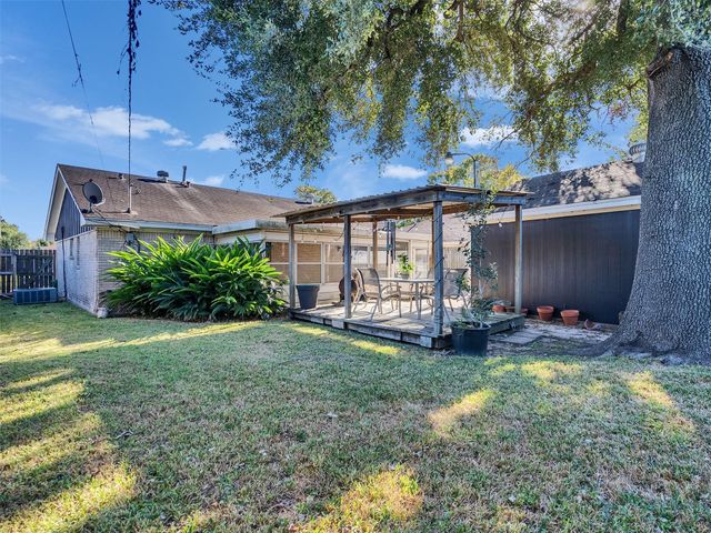 231 San Fernando Drive, Houston, TX 77060