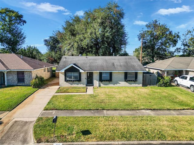 231 San Fernando Drive, Houston, TX 77060