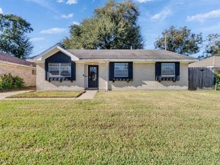 231 San Fernando Drive, Houston, TX 77060