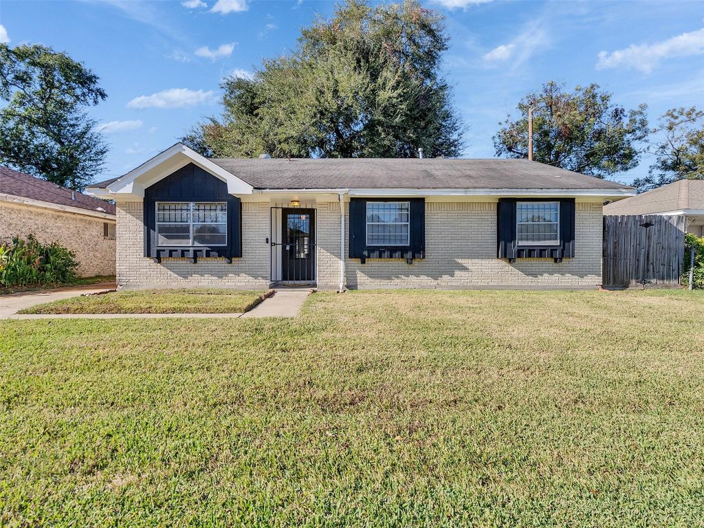 231 San Fernando Drive, Houston, TX 77060