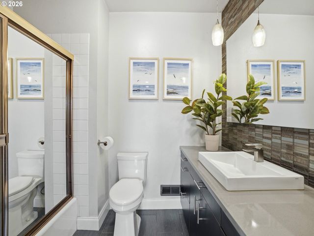 4148 Sw 43RD Ave, Portland, OR 97221