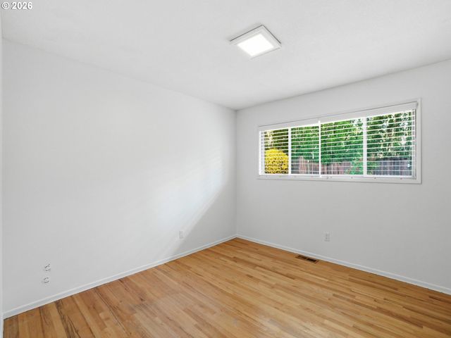 4148 Sw 43RD Ave, Portland, OR 97221