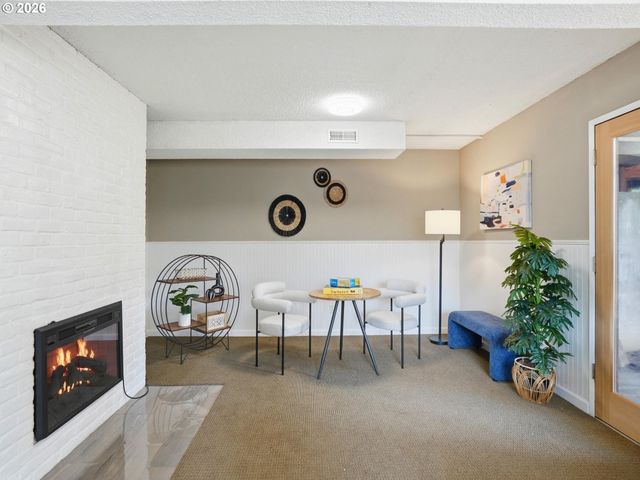 4148 Sw 43RD Ave, Portland, OR 97221