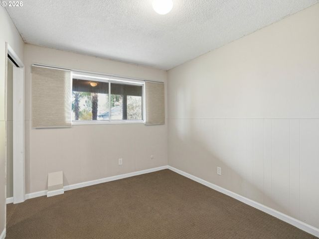 4148 Sw 43RD Ave, Portland, OR 97221