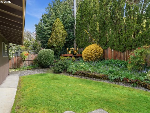 4148 Sw 43RD Ave, Portland, OR 97221