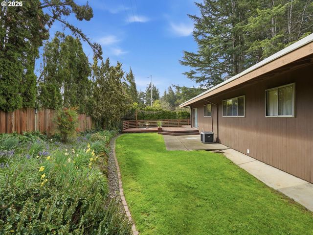 4148 Sw 43RD Ave, Portland, OR 97221