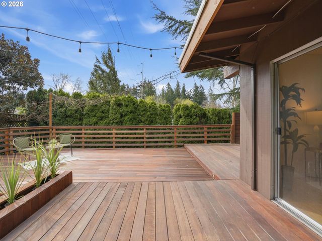 4148 Sw 43RD Ave, Portland, OR 97221