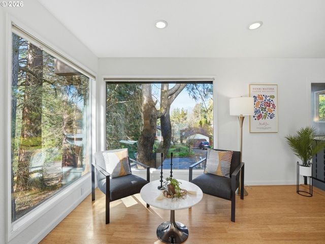 4148 Sw 43RD Ave, Portland, OR 97221