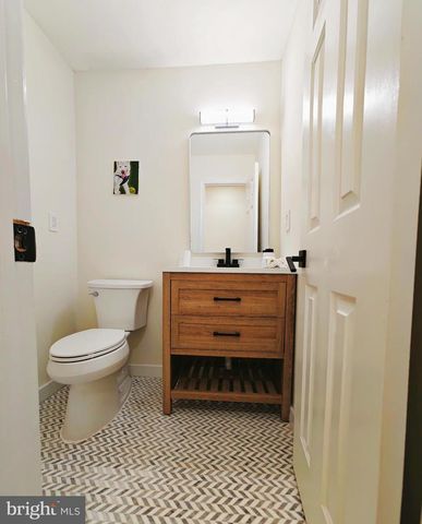 657 N WALES RD, North Wales, PA 19454