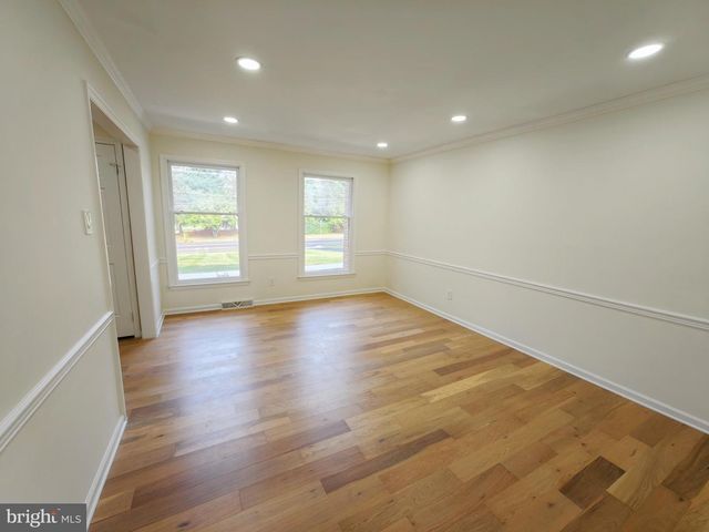 657 N WALES RD, North Wales, PA 19454