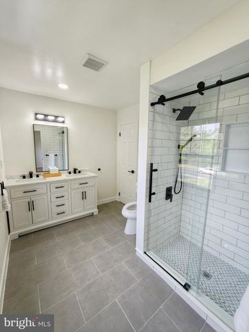 657 N WALES RD, North Wales, PA 19454