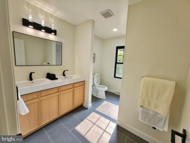 657 N WALES RD, North Wales, PA 19454