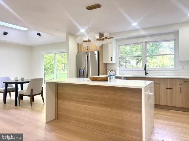 657 N WALES RD, North Wales, PA 19454