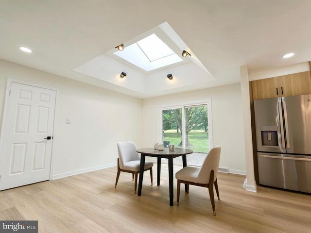 657 N WALES RD, North Wales, PA 19454