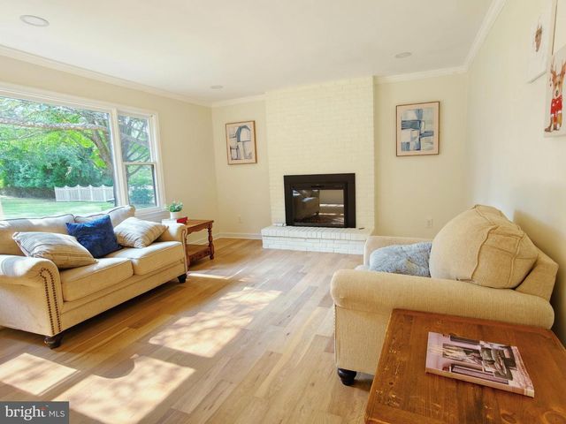 657 N WALES RD, North Wales, PA 19454